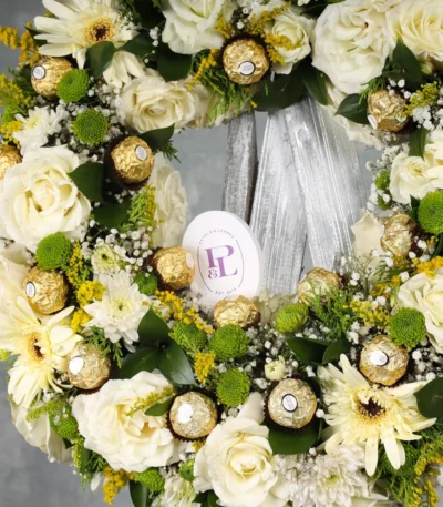 Love Circle White Roses