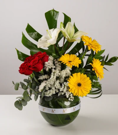 Helwa El Donia Flower Vase Arrangement
