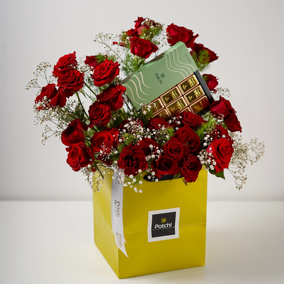 The Scarlet Statement Flower Arrangement The Scarlet Statement Flower Arrangement