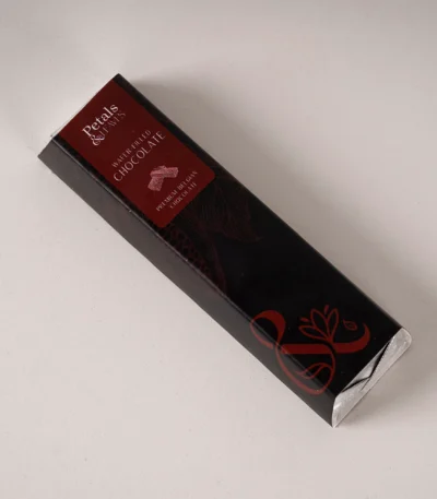 petals-leaves-chocolate-bar-chocolate